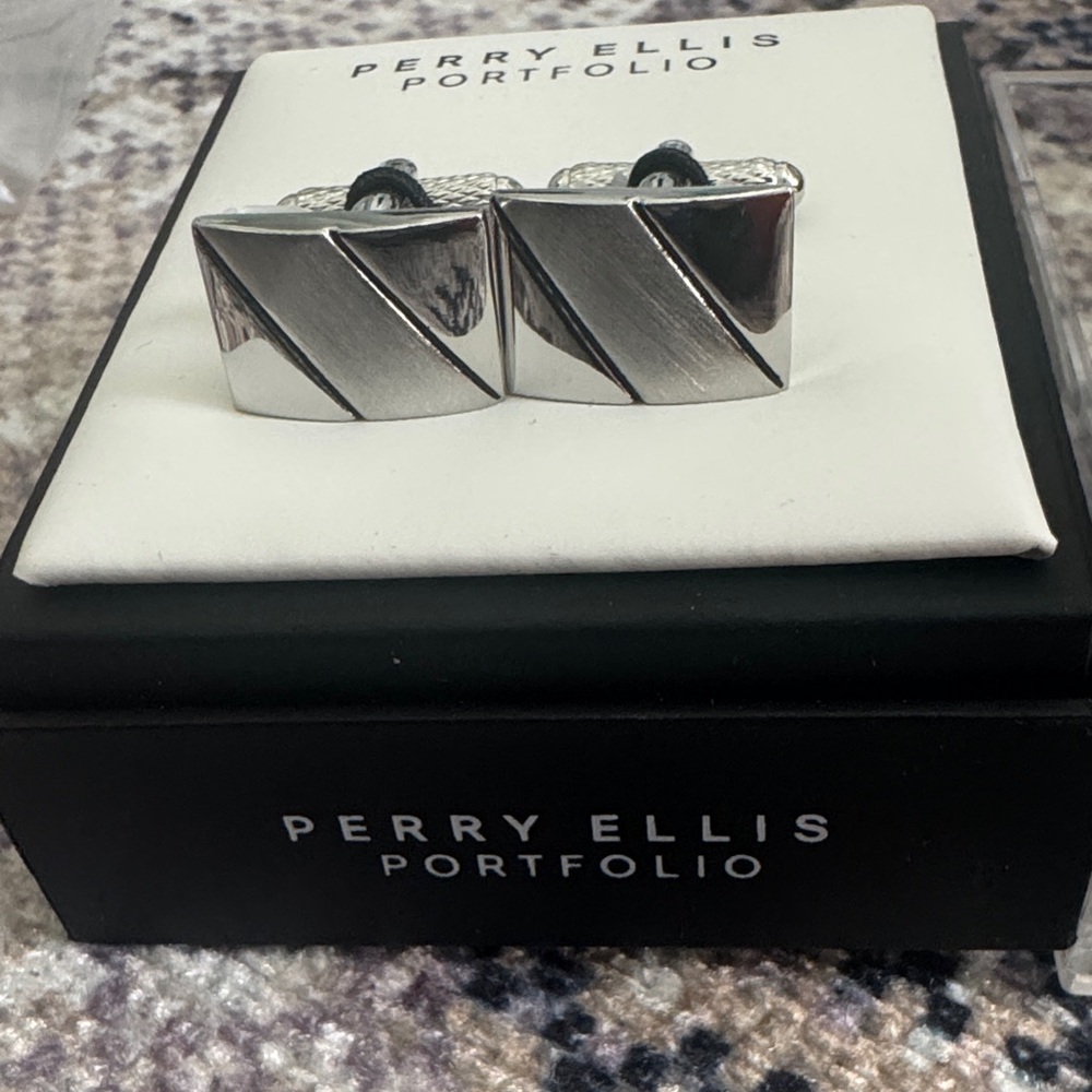 Perry Ellis Portfolio cufflinks